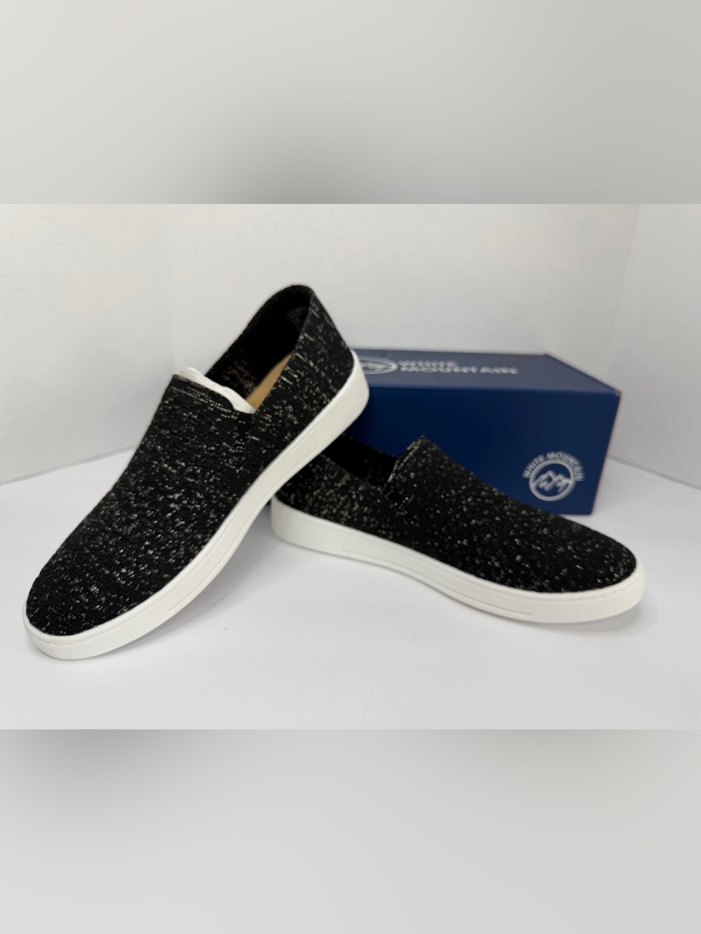 White Mountain Upsoar Size 8 Black Gold Slip On Sneakers Woven - Picture 4 of 12